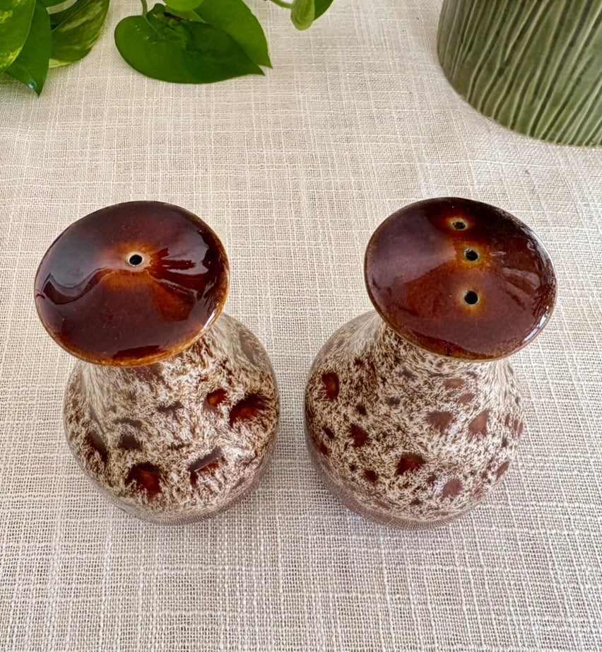 Salt & Pepper Shakers